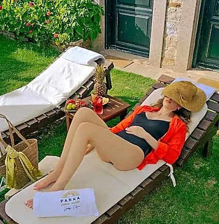 Avlu Cunda Otel Ayvalı