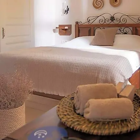 Otel Avlu Cunda